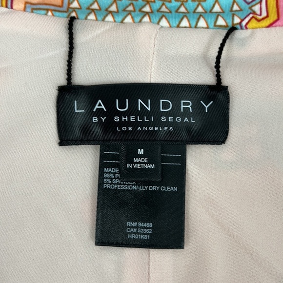 Laundry by Shelli Segal Matte Jersey NWT wrap dress in Geo print size Medium - Picture 3 of 13